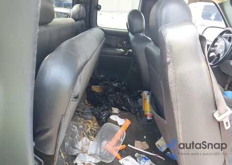 2004 GMC Sierra 1500 Slt z USA, uszkodzony, nr VIN 2GTEC19TX41258827